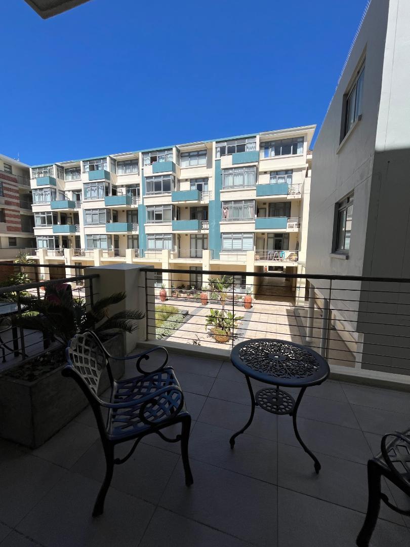 To Let 1 Bedroom Property for Rent in Muizenberg Western Cape